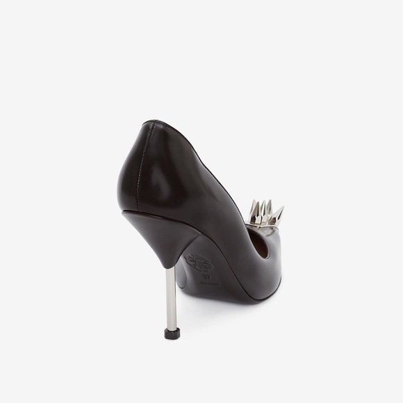 Alexander McQueen Punkstud Leather Pumps - Picture 5 of 9